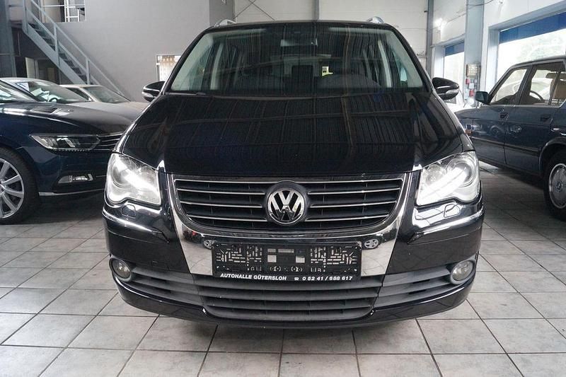 Gebraucht VW Touran Highline 140 PS (102 kW) 2010 Schwarz Van / Kleinbus