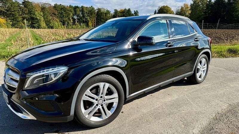 Gebraucht Mercedes GLA250 Edition 211 PS (155 kW) 2016 Schwarz SUV