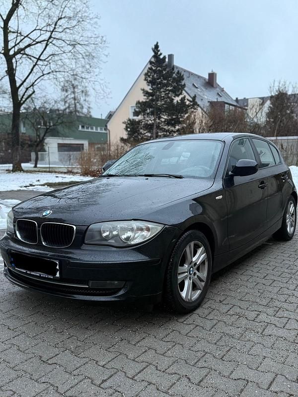 Gebraucht BMW 118 143 PS (105 kW) 2011 Silber Kleinwagen