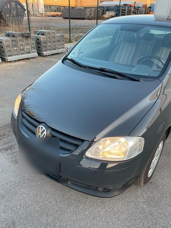 Gebraucht VW Fox 54 PS (39 kW) 2007 Grau Kleinwagen