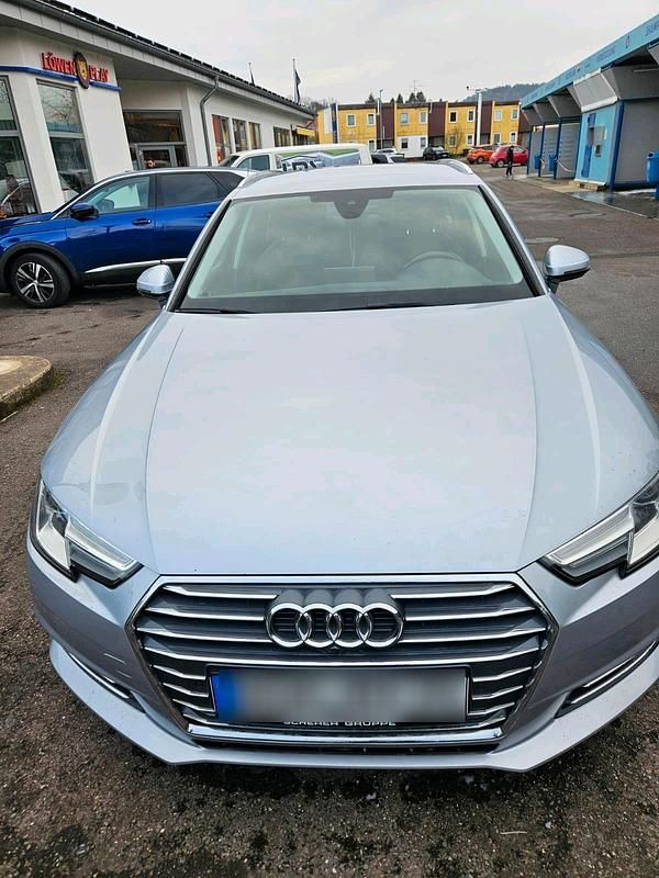 Gebraucht Audi A4 190 PS (139 kW) 2016 Grau Kombi