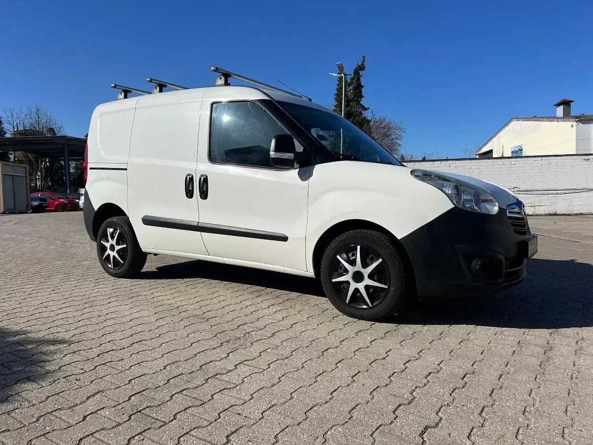 Używany Opel Combo Edition 95 KM (69 kW) 2017 Biały Minivan
