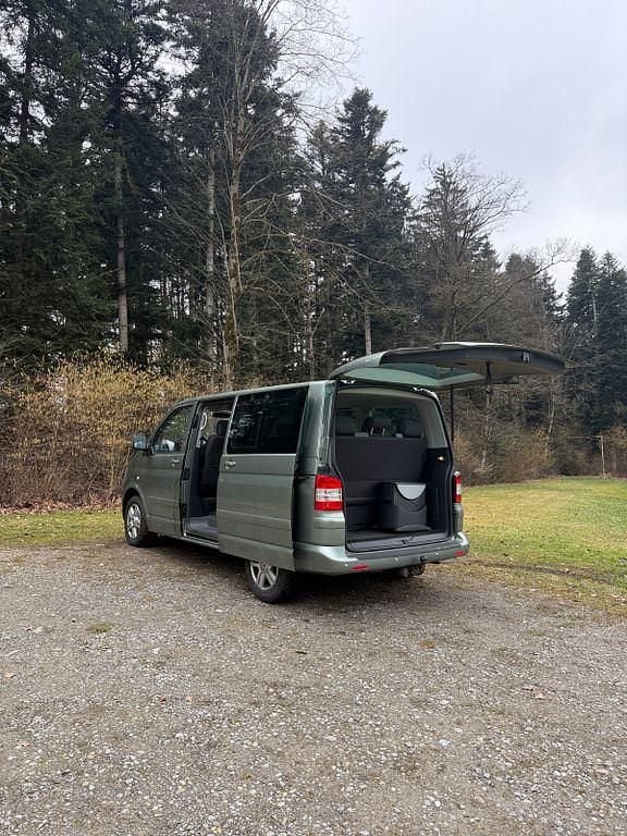 Second-hand VW T5 174 CP (127 kW) 2007 Verde Van