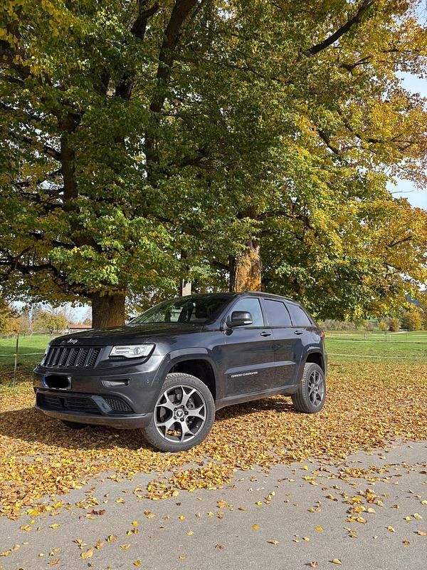 Gebraucht Jeep Grand Cherokee Summit 250 PS (183 kW) 2013 Schwarz SUV