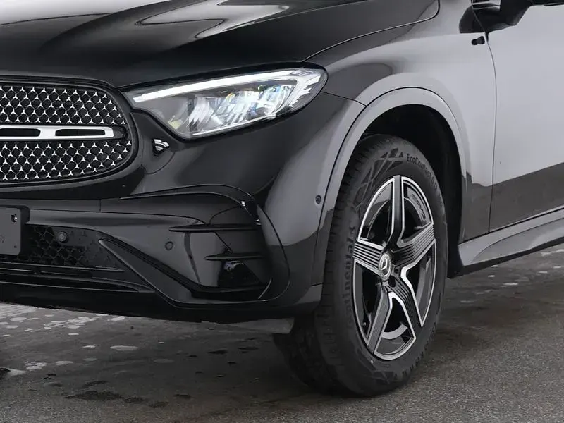 Gebraucht Mercedes GLC300 AMG 204 PS (150 kW) 2026 Schwarz SUV