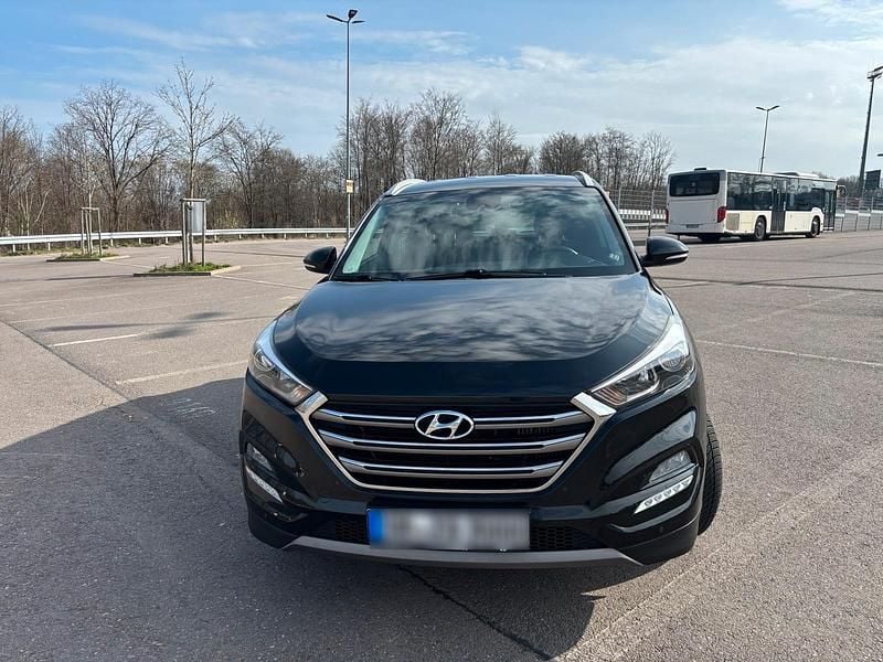 Gebraucht Hyundai Tucson 135 PS (99 kW) 2016 Schwarz SUV