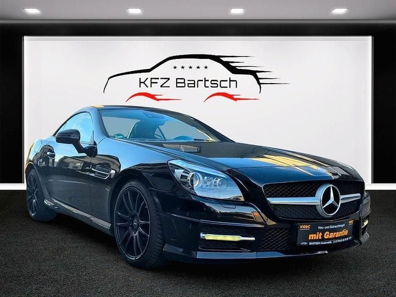 Schwarz Gebraucht 2015 Mercedes SLK250 AMG line Cabrio | 23.600 € (Fairer Preis) - Bild 1/4
