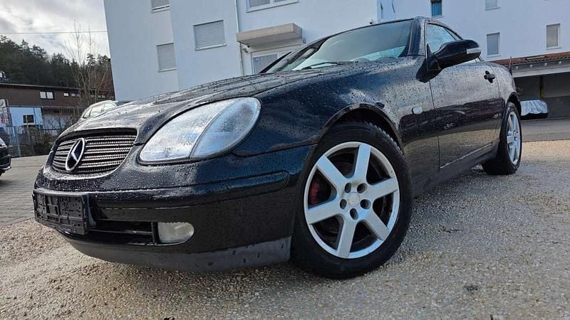 Gebraucht Mercedes SLK230 193 PS (141 kW) 2000 Schwarz Cabrio