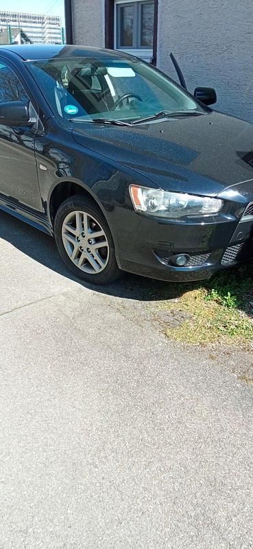 Gebraucht Mitsubishi Lancer 142 PS (104 kW) 2009 Schwarz Kombi