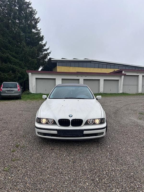 Gebraucht BMW 523 170 PS (125 kW) 1997 Weiß Limousine