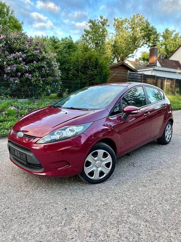 Rot Gebraucht 2009 Ford Fiesta Kleinwagen | 3.500 € (Fairer Preis) - Bild 1/4