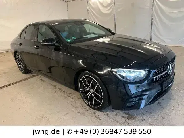 Gebraucht Mercedes E300 AMG line 306 PS (225 kW) 2022 Obsidianschwarz (metallic) Limousine