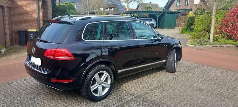 Używany VW Touareg 204 KM (150 kW) 2011 Czarny SUV