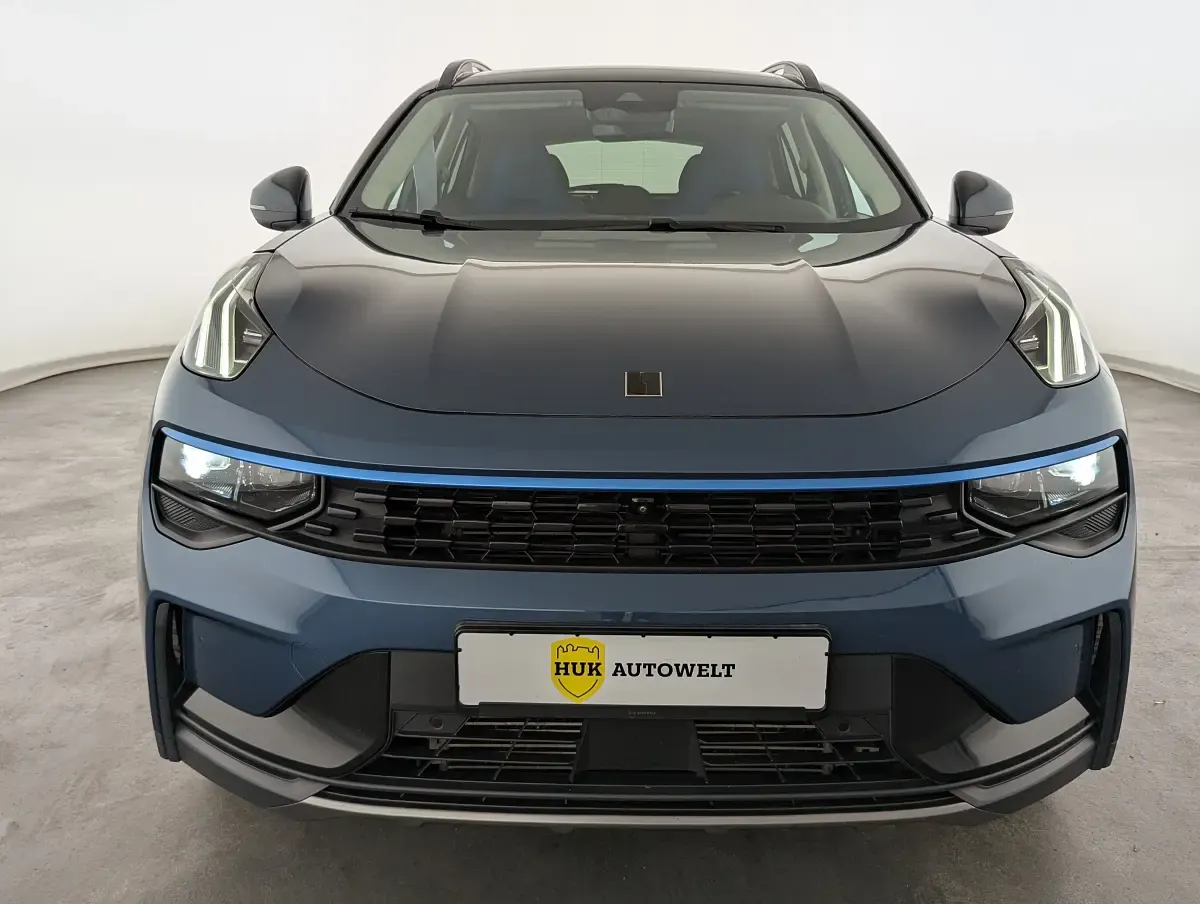 Second-hand Lynk & Co 01 261 CP (191 kW) 2022 Albastru SUV