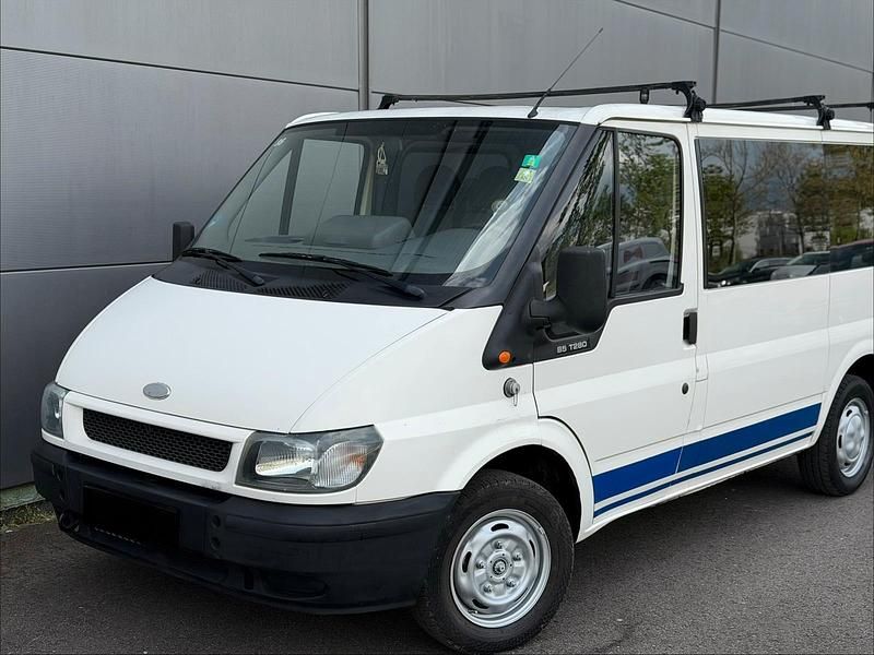 Second-hand Ford Transit 86 CP (63 kW) 2005 Alb Monovolum
