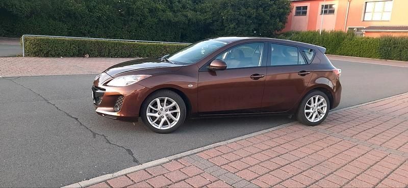 Gebraucht Mazda 3 105 PS (77 kW) 2013 Braun Limousine