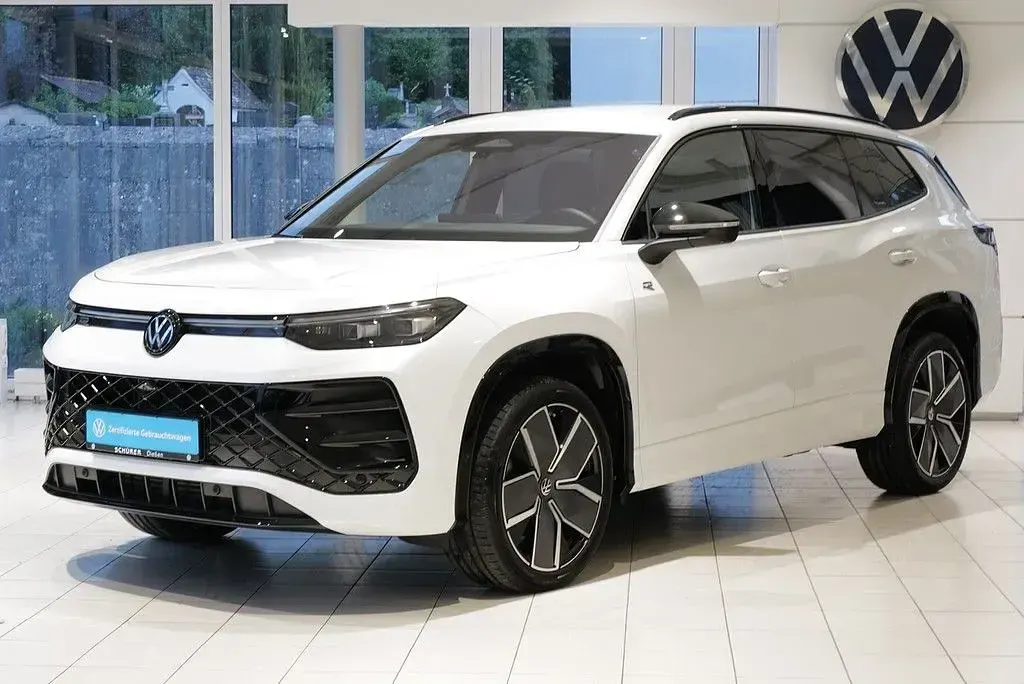 Gebraucht VW Tayron Style 193 PS (141 kW) 2025 Oryxweiß perlmutteffekt SUV
