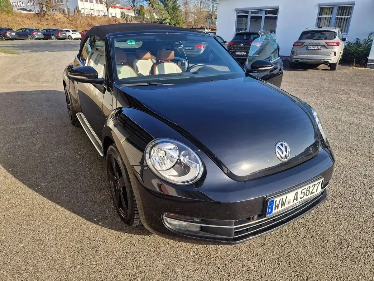 Gebraucht VW Beetle Cabriolet Design 105 PS (77 kW) 2014 Schwarz Cabrio