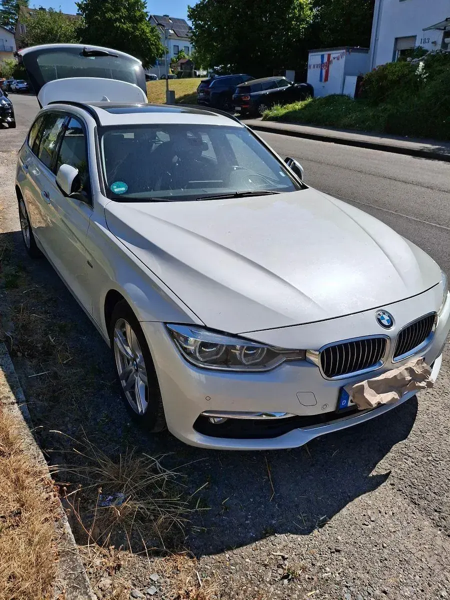 Gebraucht BMW 330 Luxury Line 258 PS (189 kW) 2015 Weiß Kombi