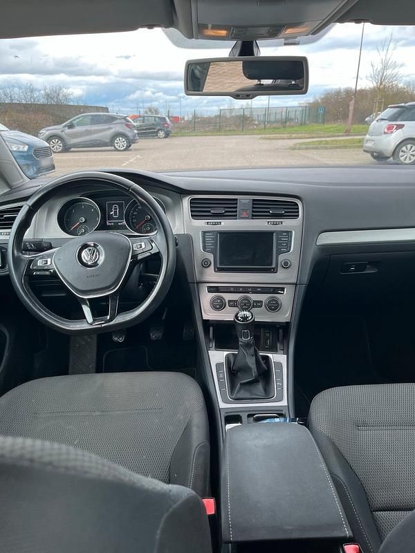 Gebraucht VW Golf VII 2015 Weiß Kleinwagen