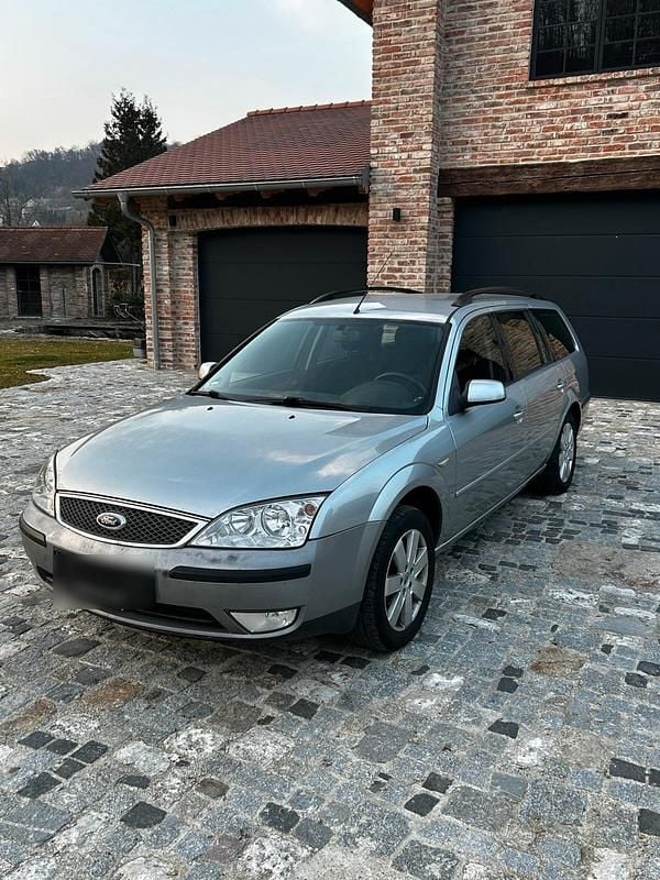 Gebraucht Ford Mondeo 125 PS (91 kW) 2005 Silber Kombi
