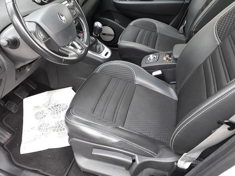 Gebraucht Renault Scénic III Bose Edition 131 PS (96 kW) 2014 Weiß Van / Kleinbus