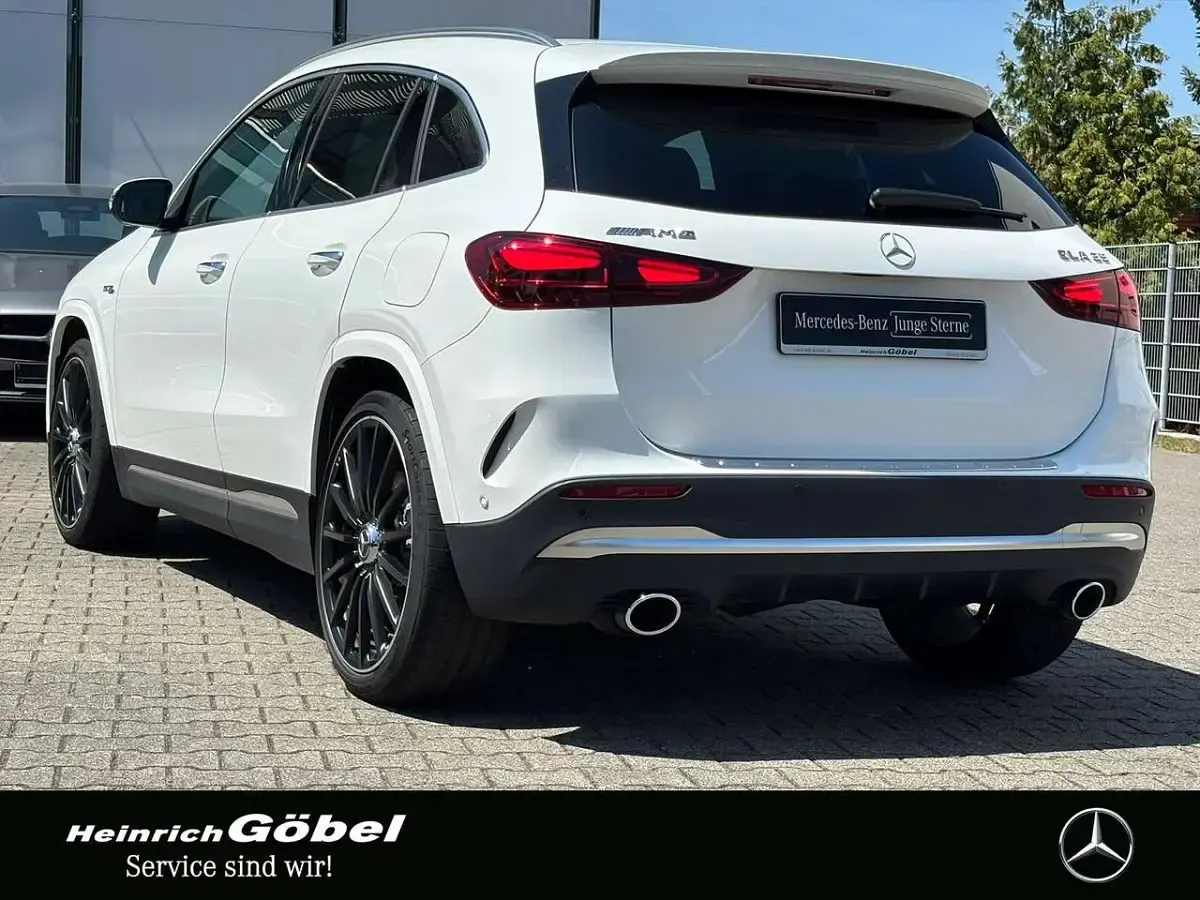 Gebraucht Mercedes GLA35 AMG AMG 306 PS (225 kW) 2025 Weiß SUV