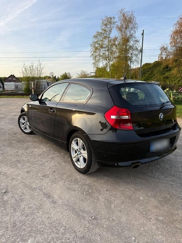 Używany BMW 116 122 KM (89 kW) 2011 Czarny Hatchback