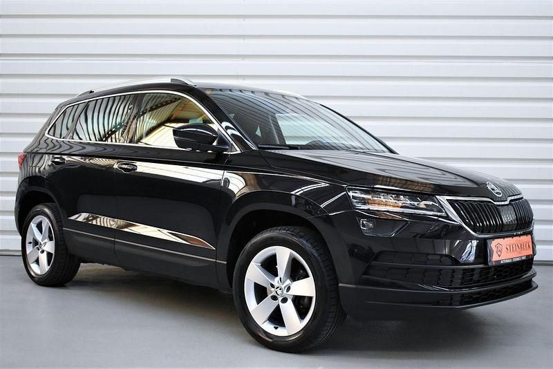 Schwarz Gebraucht 2019 Skoda Karoq Style SUV | 22.990 € (Fairer Preis) - Bild 1/4