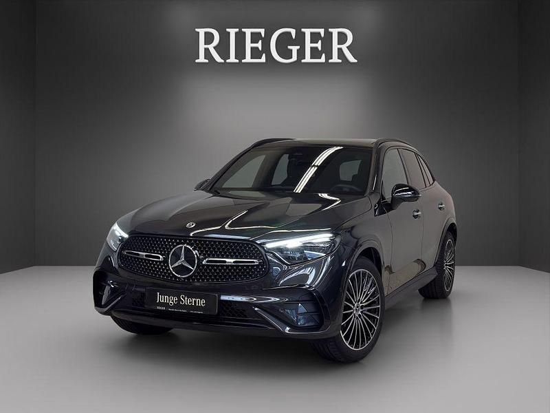 Grau Gebraucht 2024 Mercedes GLC200 AMG SUV | 55.949 € (Etwas zu teuer) - Bild 1/4