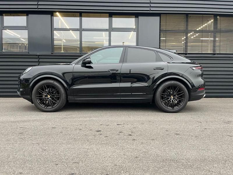 Gebraucht Porsche Cayenne 354 PS (260 kW) 2025 Schwarz SUV