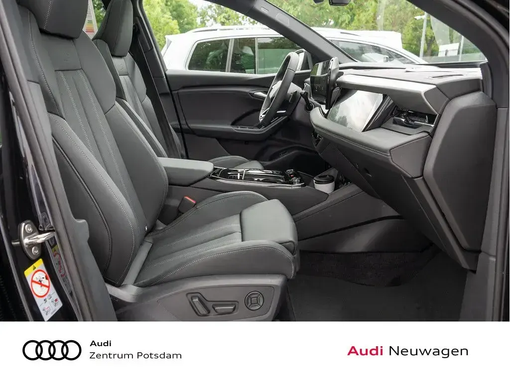Neu Audi Q6 e-tron Business 314 kW (428 PS) 2026 Grau SUV