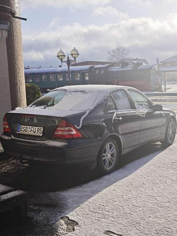 Gebraucht Mercedes 200 122 PS (89 kW) 2005