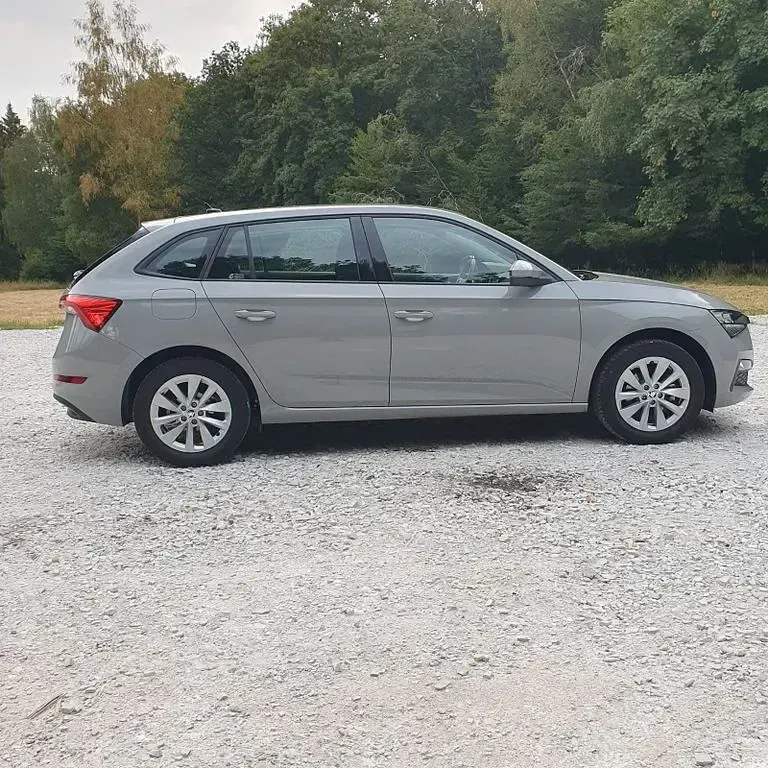 Gebraucht Skoda Scala Ambition 110 PS (80 kW) 2024 Grau Kleinwagen