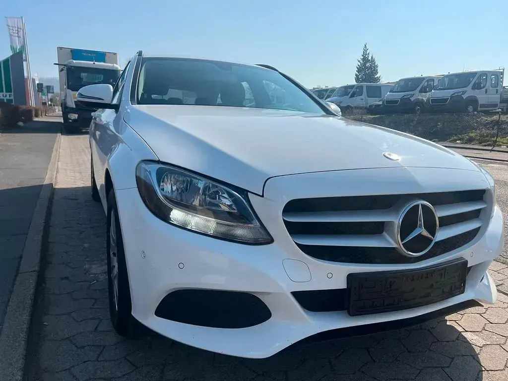 Gebraucht Mercedes C200 136 PS (100 kW) 2017 Weiß Kombi