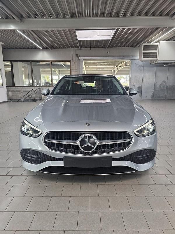 Silber Gebraucht 2024 Mercedes C220 Limousine | 37.000 € (Guter Preis) - Bild 1/4