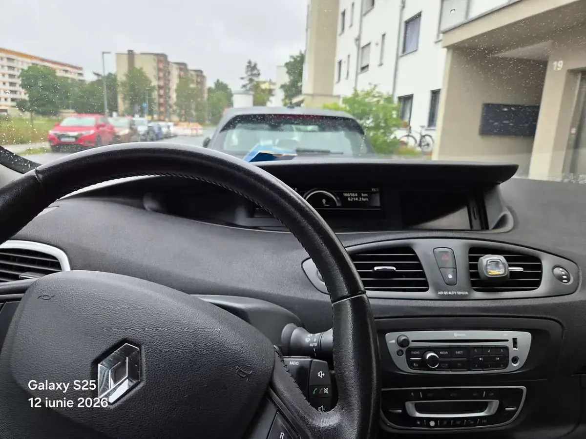 Gebraucht Renault Scénic III 110 PS (80 kW) 2013 Schwarz Kombi