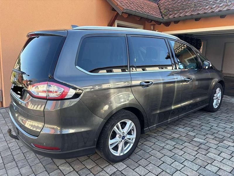 Gebraucht Ford Galaxy Titanium 190 PS (139 kW) 2019 Grau Van / Kleinbus