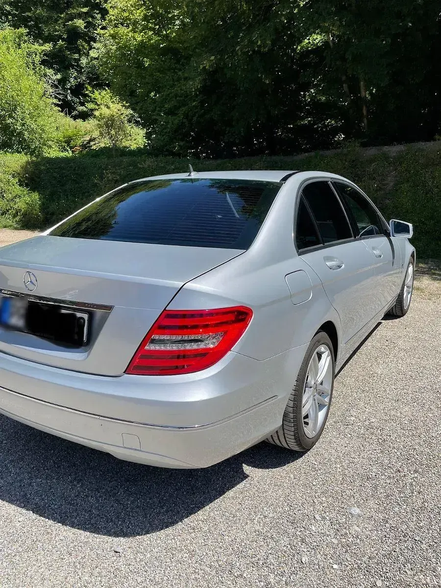 Gebraucht Mercedes C200 Elegance 184 PS (135 kW) 2011 Silber Limousine