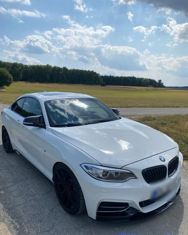 Weiß Gebraucht 2014 BMW M235 M Performance Coupé | 29.000 € (Fairer Preis) - Bild 1/4