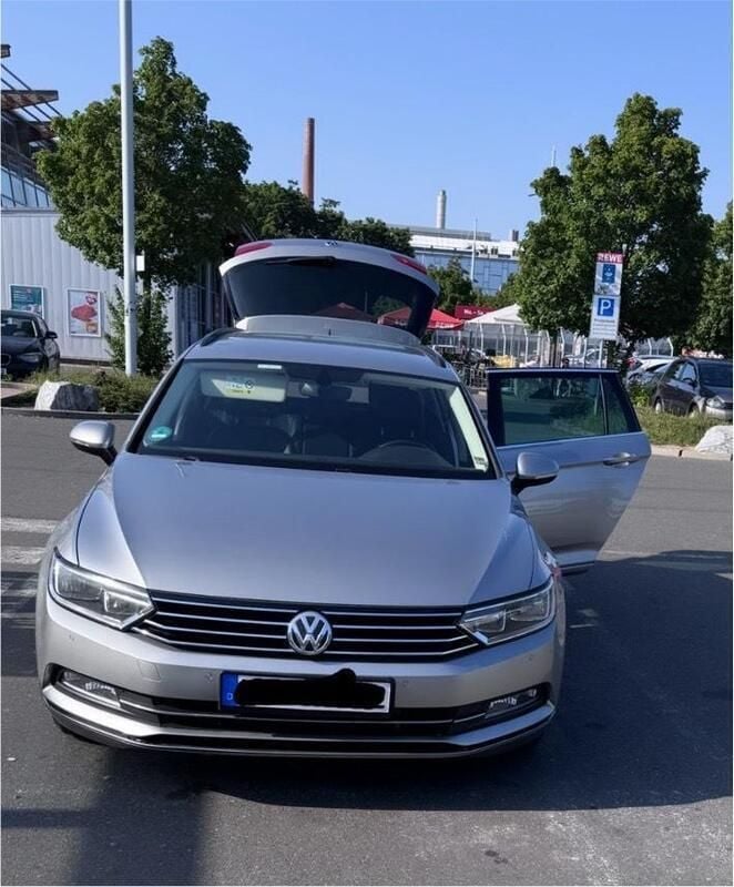 Silber Gebraucht 2015 VW Passat Comfortline Kombi | 9.000 € (Etwas zu teuer) - Bild 1/4