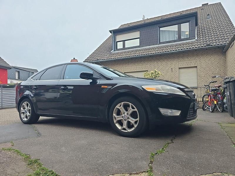 Gebraucht Ford Mondeo 140 PS (102 kW) 2008 Schwarz Limousine