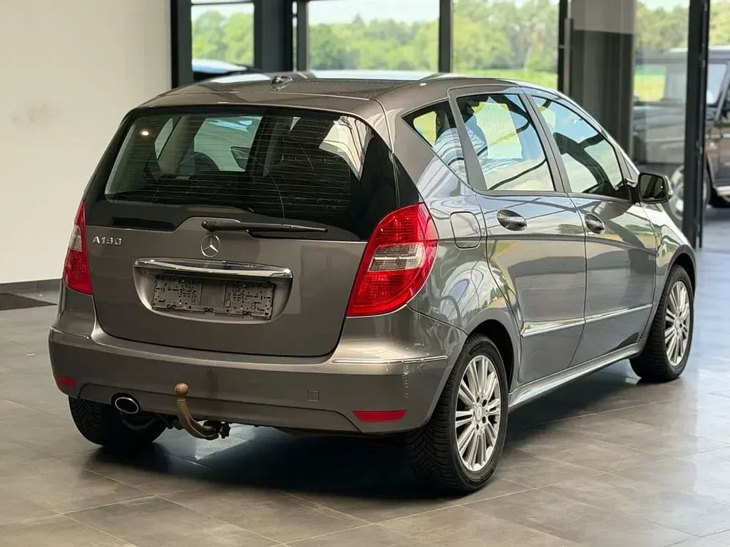 Gebraucht Mercedes A160 Elegance 95 PS (69 kW) 2009 Grau Limousine