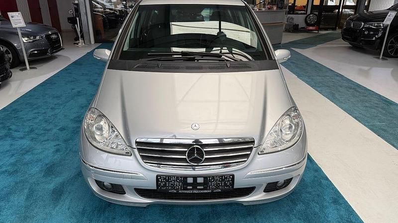 Gebraucht Mercedes A180 109 PS (80 kW) 2008 Silber Limousine