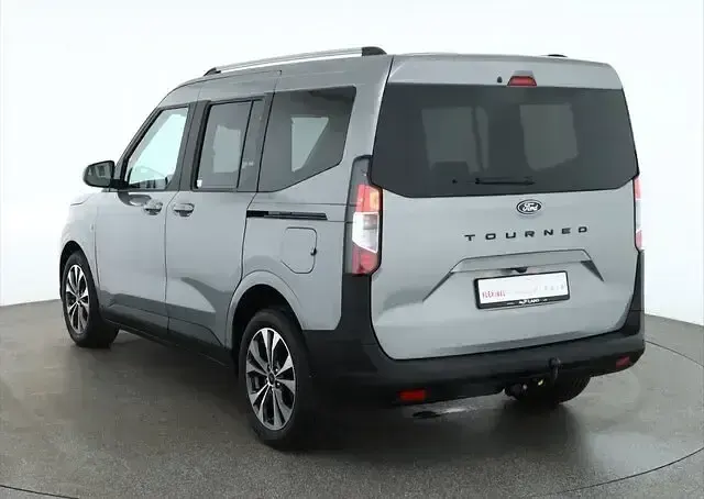Gebraucht Ford Tourneo Courier Titanium 125 PS (91 kW) 2025 Andere Van / Kleinbus