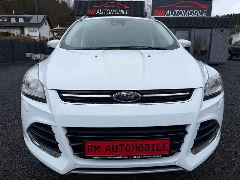 Gebraucht Ford Kuga Titanium 163 PS (119 kW) 2014 Weiß SUV