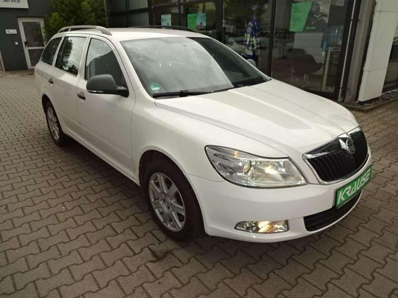 Gebraucht Skoda Octavia 102 PS (75 kW) 2010 Candyweiss Kombi