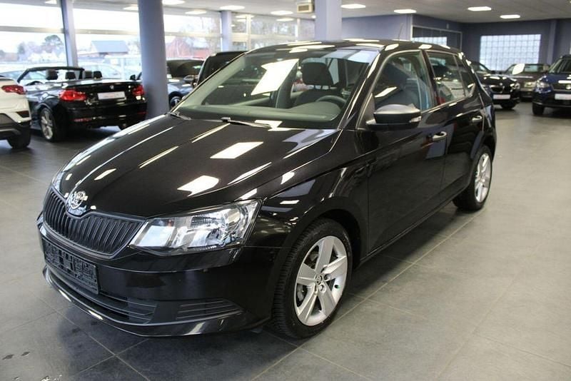Gebraucht Skoda Fabia Cool Edition 60 PS (44 kW) 2016 Schwarz Limousine