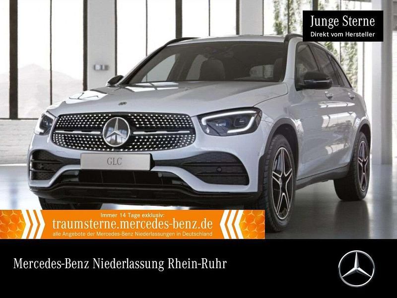 Weiß Gebraucht 2021 Mercedes GLC300e AMG SUV | 42.890 € (Teuer) - Bild 1/3