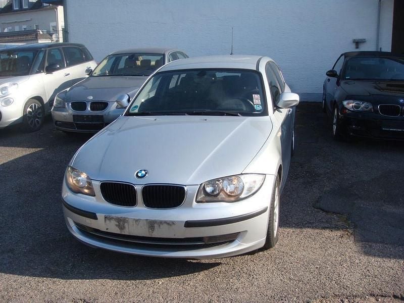 Silber Gebraucht 2009 BMW 116 Advantage Kleinwagen | 2.450 € (Guter Preis) - Bild 1/4